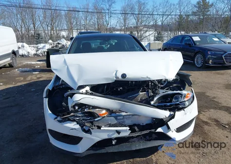 2017 Mercedes-Benz C 300 Sport 4Matic z USA, uszkodzony, nr VIN WDDWF4KB5HR217085